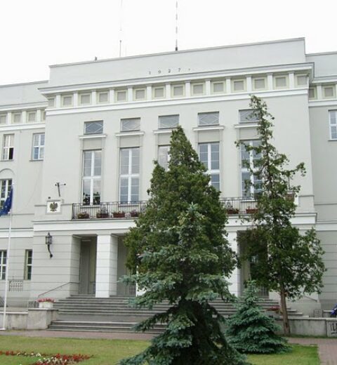 DROGI DO TANIOŚCI